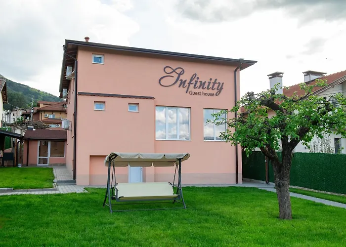 アパート инфинити サパレヴァ・バニャ