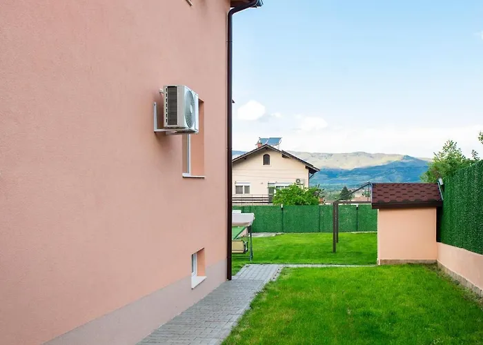 инфинити サパレヴァ・バニャ